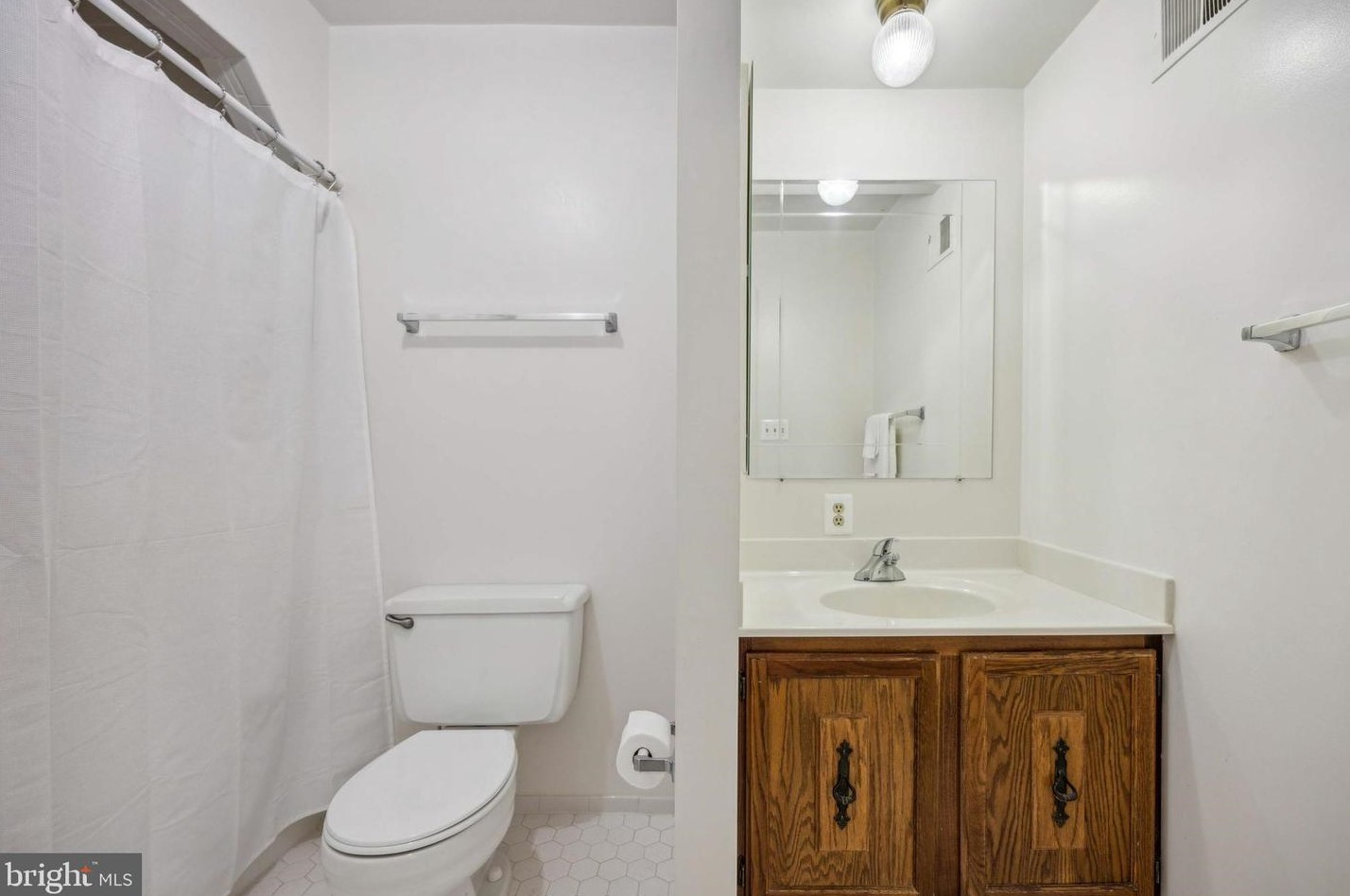 2331 Holly Spring Dr, Silver Spring MD 20905-6426 exterior