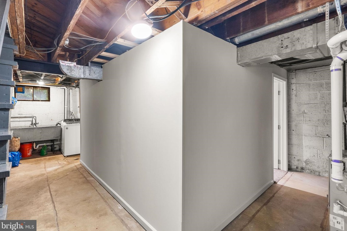 9906 Woodburn Rd, Silver Spring MD 20901-2729 exterior