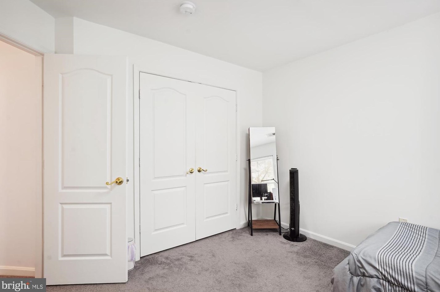 6 Sykes St, Gaithersburg MD  20877-3536 exterior