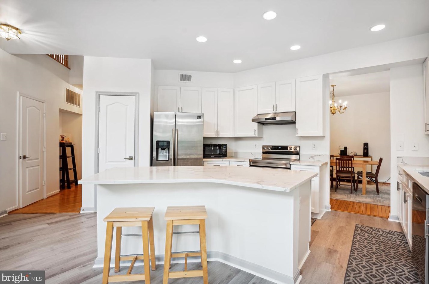 6 Sykes St, Gaithersburg MD  20877-3536 exterior