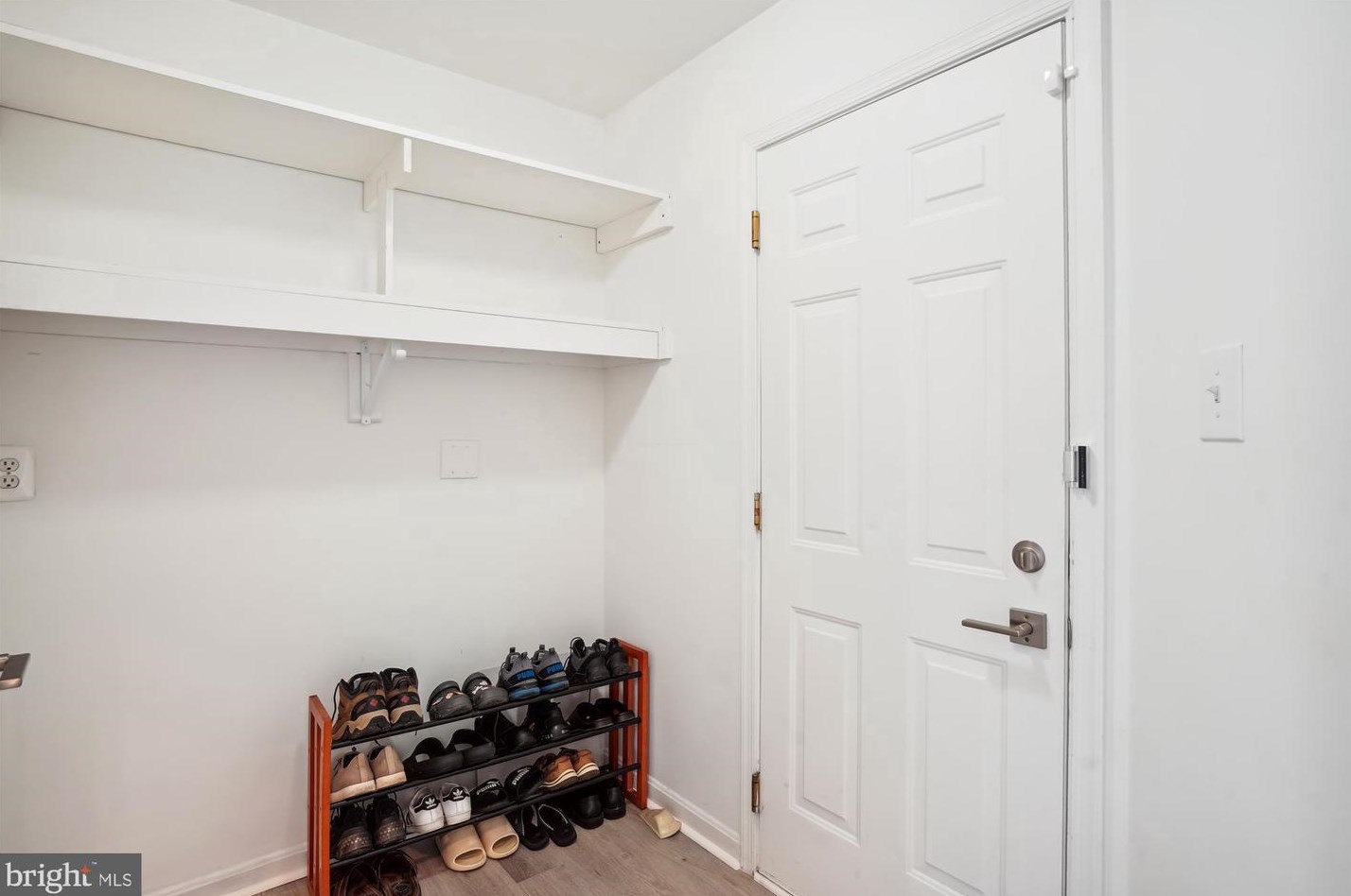 6 Sykes St, Gaithersburg MD  20877-3536 exterior