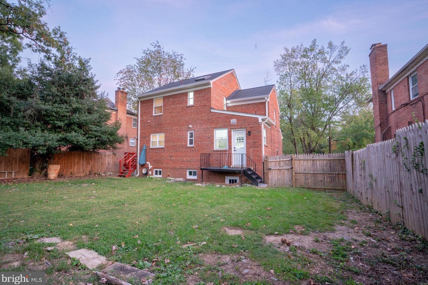 1208 Jackson Ave, Silver Spring MD 20912-7531 exterior