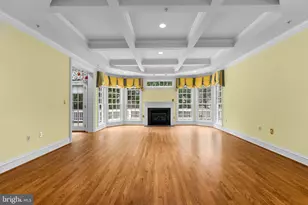 8605 Burning Tree Rd, Bethesda, MD 20817 - Photo 9