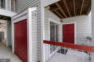 18521 Boysenberry Dr, Gaithersburg, MD 20879 - Photo 3