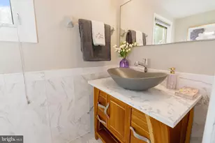 1 Schindler Ct, Silver Spring, MD 20903 - Photo 17