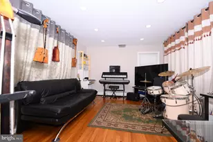 111 Spring St, Gaithersburg, MD 20877 - Photo 43