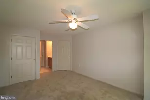 12000 Amber Ridge Cir, Germantown, MD 20876 - Photo 9