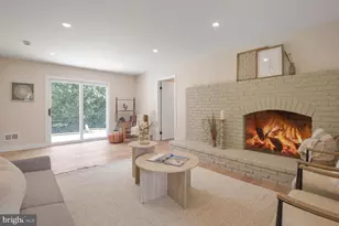 8328 Tuckerman Ln, Potomac, MD 20854 - Photo 7