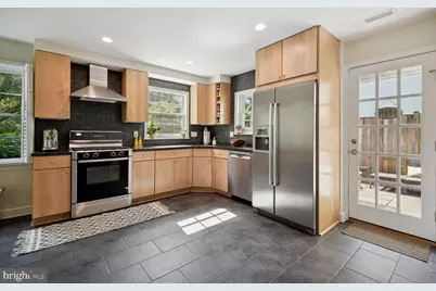 9202 Bulls Run Parkway, Bethesda, MD 20817 - Photo 9