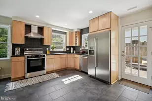 9202 Bulls Run Pkwy, Bethesda, MD 20817 - Photo 9