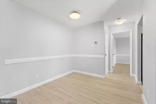 20172 Locustdale Dr, Germantown, MD 20876 - Photo 9