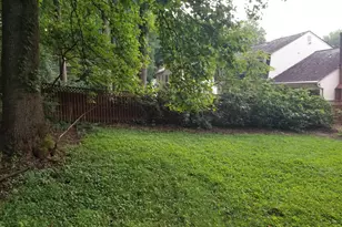 9918 E Derbyshire Ln, Bethesda, MD 20817 - Photo 51