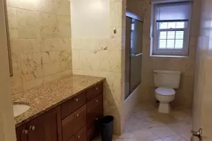 9918 E Derbyshire Ln, Bethesda, MD 20817 - Photo 19