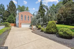 13601 Valley Dr, Rockville, MD 20850 - Photo 1