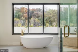 6605 Lybrook Ct, Bethesda, MD 20817 - Photo 31