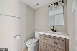 11305 Commonwealth Dr, Rockville, MD 20852 - Photo 23