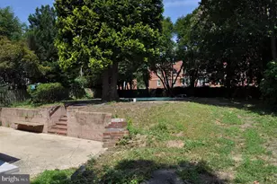 4302 Locust Ln, Bethesda, MD 20816 - Photo 5