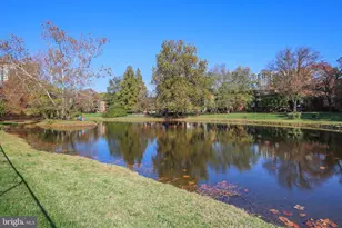 10401 Grosvenor Pl, Rockville, MD 20852 - Photo 33