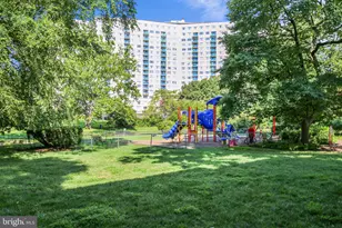 10401 Grosvenor Pl, Rockville, MD 20852 - Photo 1