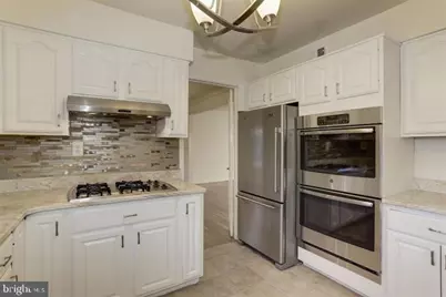 10805 Kirkwall Terrace, Potomac, MD 20854 - Photo 7