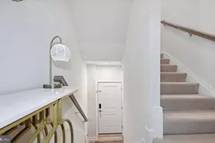 16204 Connors Wy, Rockville, MD 20855 - Photo 3