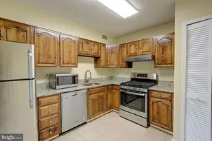 5225 Pooks Hill Rd, Bethesda, MD 20814 - Photo 13