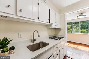 10436 Rockville Pike, Rockville, MD 20852 - Photo 11