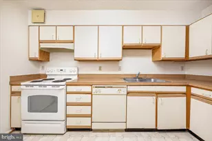 15101 Interlachen Dr, Silver Spring, MD 20906 - Photo 23