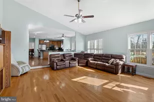 19105 Peach Blossom Ct, Gaithersburg, MD 20879 - Photo 29