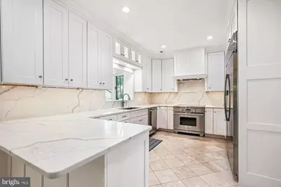 8849 Tuckerman Lane, Potomac, MD 20854 - Photo 19