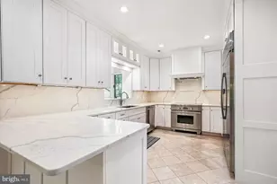 8849 Tuckerman Ln, Potomac, MD 20854 - Photo 19