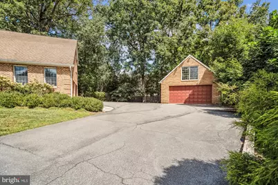 8849 Tuckerman Lane, Potomac, MD 20854 - Photo 5