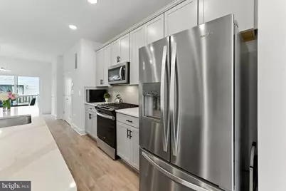 807 King Farm Boulevard, Rockville, MD 20850 - Photo 7