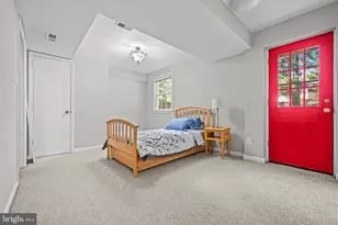 11905 Ambleside Dr, Potomac, MD 20854 - Photo 33