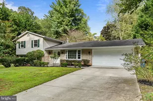 11905 Ambleside Dr, Potomac, MD 20854 - Photo 3