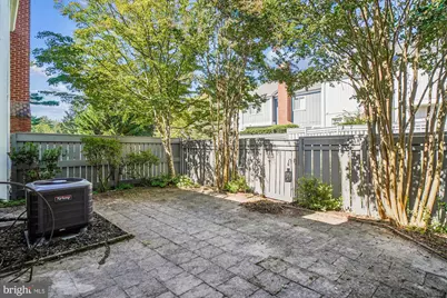 20633 Highland Hall Drive, Gaithersburg, MD 20886 - Photo 35