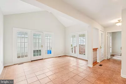 20633 Highland Hall Drive, Gaithersburg, MD 20886 - Photo 5