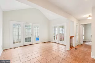 20633 Highland Hall Dr, Gaithersburg, MD 20886 - Photo 5