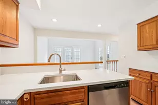 20633 Highland Hall Dr, Gaithersburg, MD 20886 - Photo 13