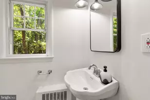 199 Talbott St, Rockville, MD 20852 - Photo 27