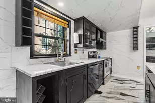 11008 Wickshire Way, Rockville, MD 20852 - Photo 11