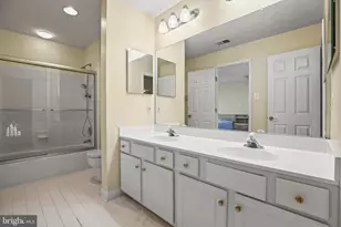 225 Shadow Glen Ct, Gaithersburg, MD 20878 - Photo 7