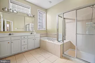 225 Shadow Glen Ct, Gaithersburg, MD 20878 - Photo 17