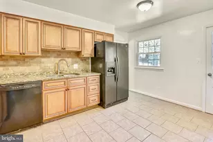 11834 Goya, Potomac, MD 20854 - Photo 5