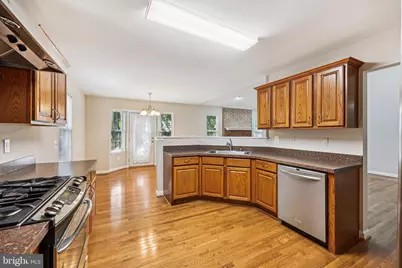 19810 Madrigal Drive, Germantown, MD 20876 - Photo 9