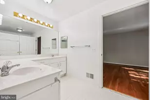 19810 Madrigal Dr, Germantown, MD 20876 - Photo 21