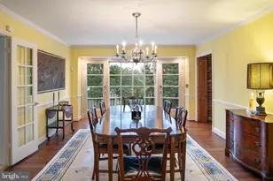 8126 Kerry Ln, Chevy Chase, MD 20815 - Photo 9