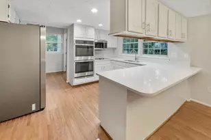 1 Pembrooke View Ct, Gaithersburg, MD 20877 - Photo 13