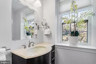 11008 Wickshire Way, Rockville, MD 20852 - Photo 33