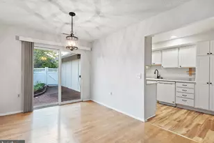 2 Finsbury Park Ct, Silver Spring, MD 20906 - Photo 7